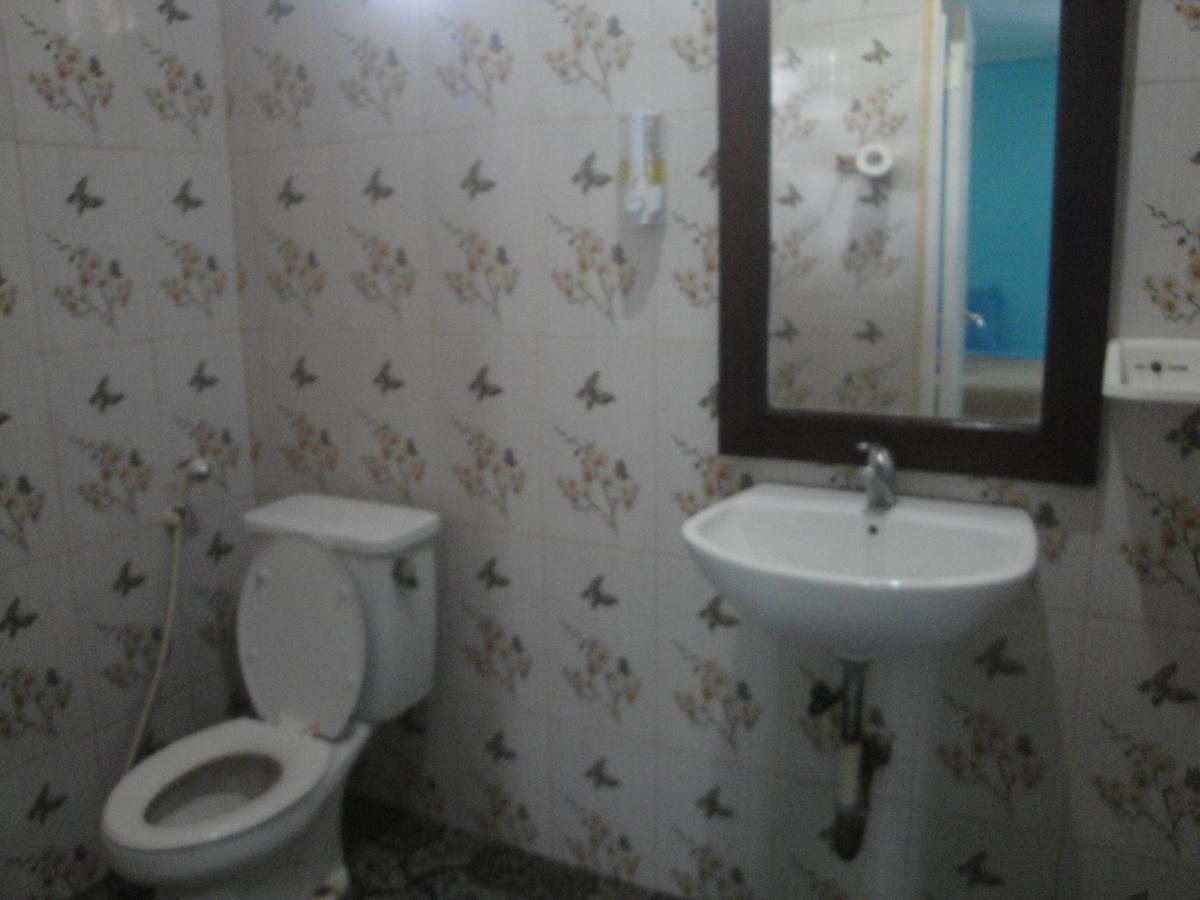 Yoyo'S Hotel Sekongkang Экстерьер фото