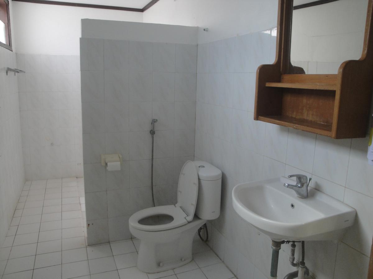 Yoyo'S Hotel Sekongkang Экстерьер фото